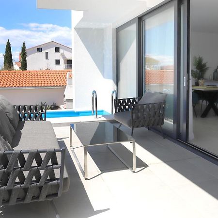 Apartments Terra Sun With Private Pool Or Jacuzzi 니바이스 외부 사진