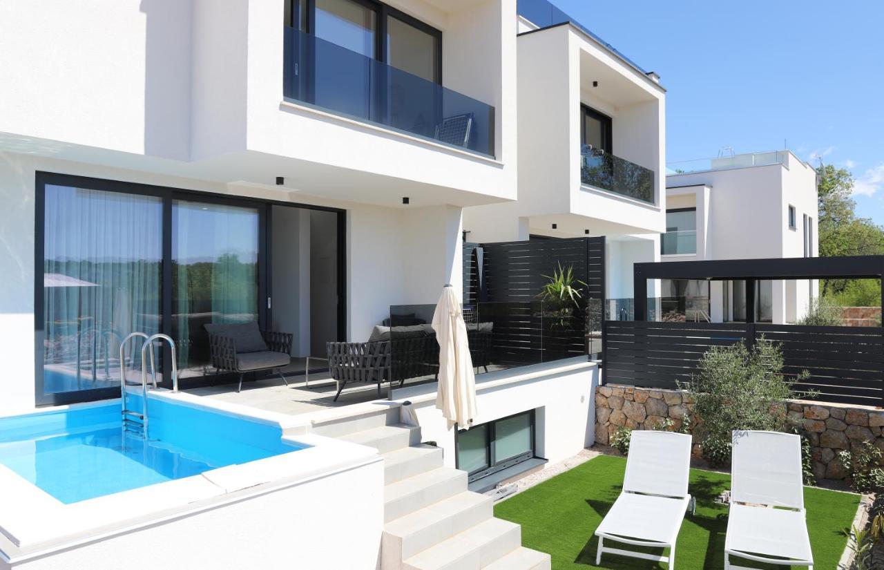 Apartments Terra Sun With Private Pool Or Jacuzzi 니바이스 외부 사진