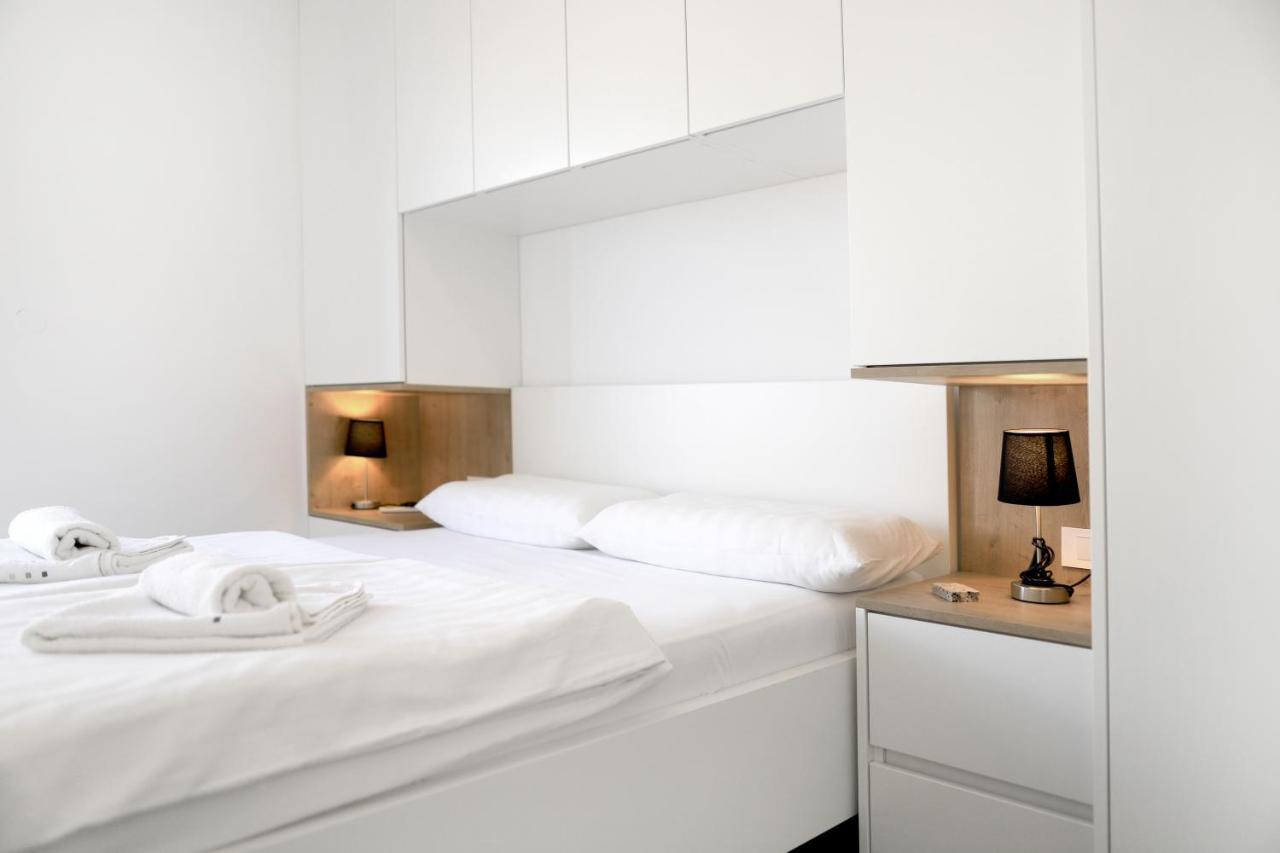 Apartments Terra Sun With Private Pool Or Jacuzzi 니바이스 외부 사진