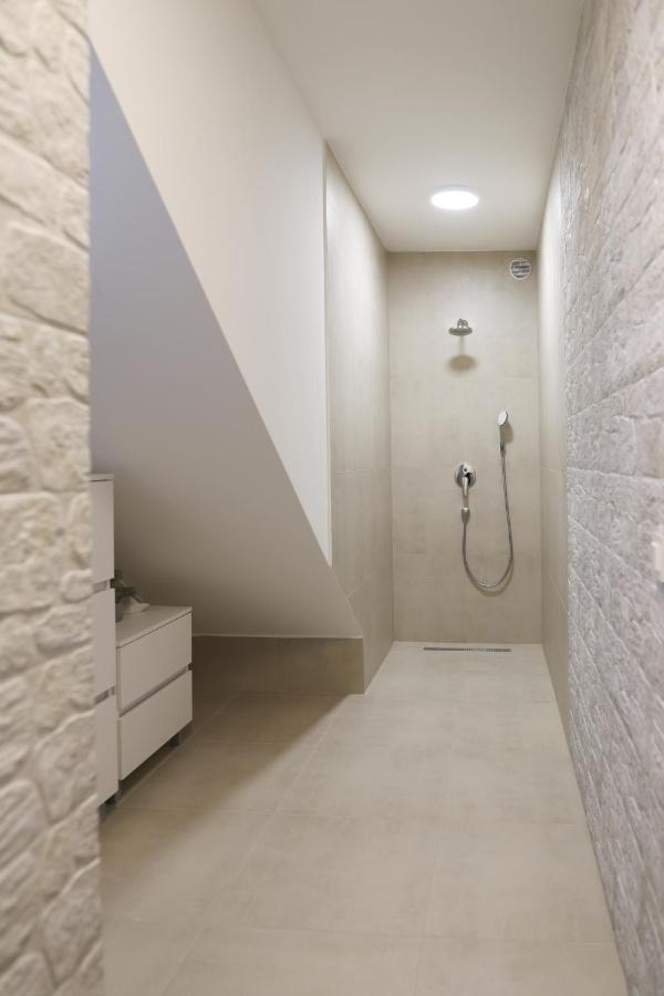 Apartments Terra Sun With Private Pool Or Jacuzzi 니바이스 외부 사진
