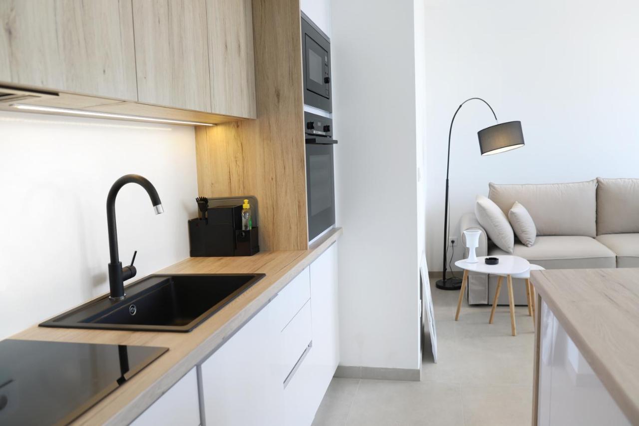 Apartments Terra Sun With Private Pool Or Jacuzzi 니바이스 외부 사진