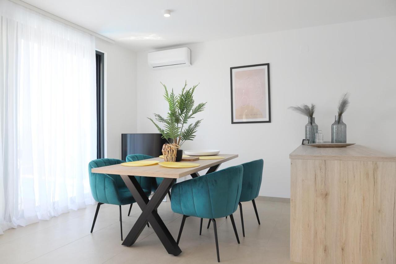 Apartments Terra Sun With Private Pool Or Jacuzzi 니바이스 외부 사진