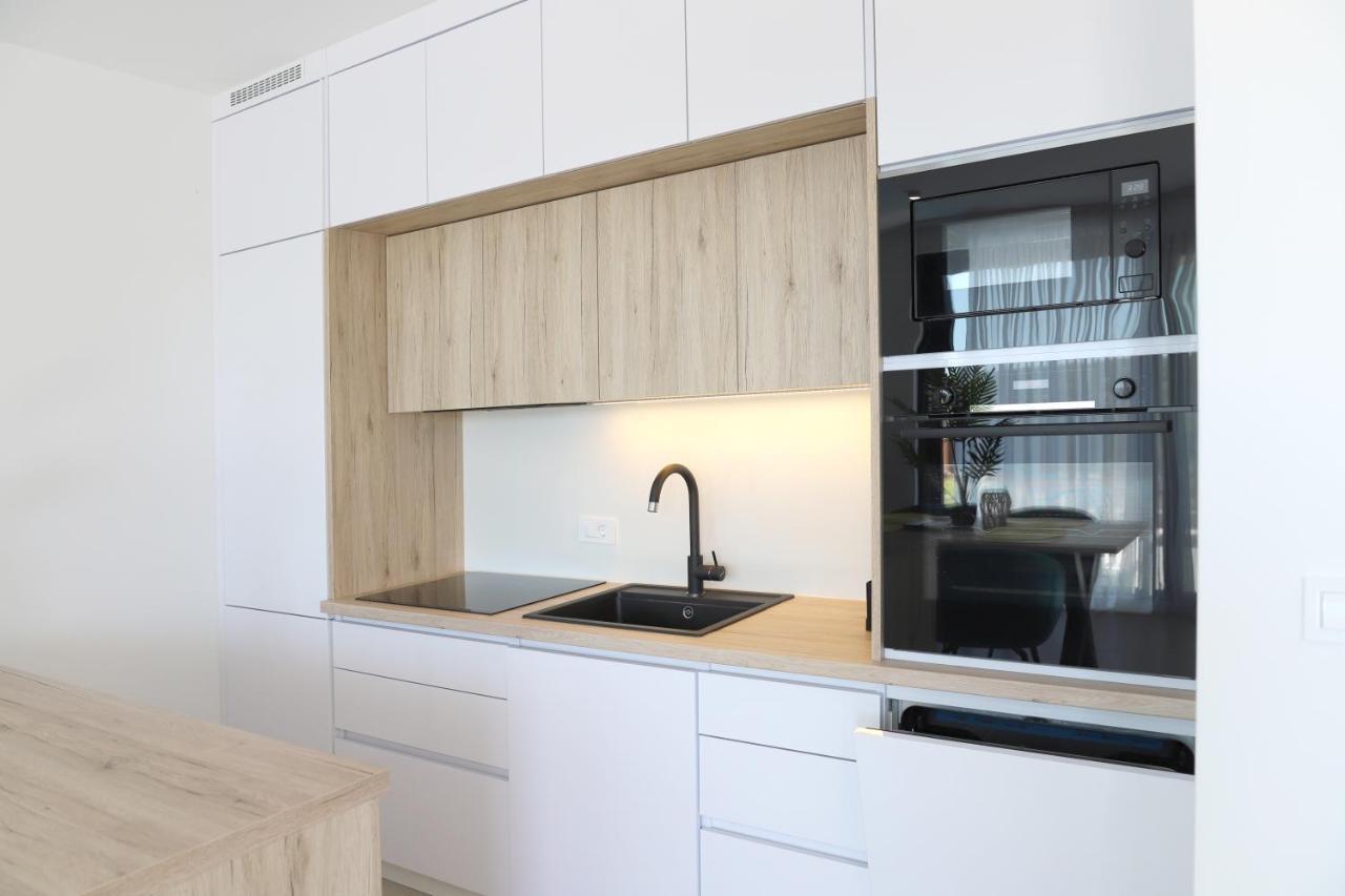 Apartments Terra Sun With Private Pool Or Jacuzzi 니바이스 외부 사진